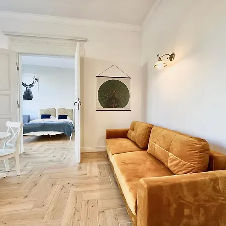 Munn 9 Apartment *